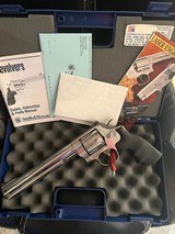 '' Smith and Wesson '' Model 629 DX Classic Deluxe 44 magnum