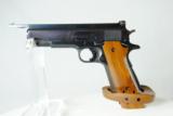 COLT 1911 - 45 WADCUTTER - CUSTOMIZED BY LEGENDARY PISTOLSMITH JOHN GILES - LEFT AND RIGHT HAND HERRETT'S GRIPS - 1 of 12