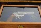 SMITH & WESSON ENGRAVED MODEL 686 IN 357 MAGNUM - 50TH ANNIVERSARY STATE OF FLORIDA HIGHWAY PATROL - 4 of 12