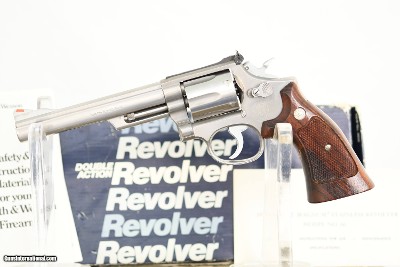 SMITH & WESSON COMBAT MAGNUM MODEL 66-2 IN STAINLESS WITH BOX AND PAPERWORK - Image 4 of 8