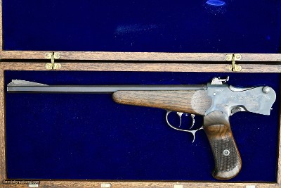 NEUMAN SPECIAL CENTRUM
22 TARGET PISTOL