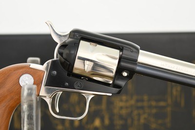 COLT SINGLE ACTION FRONTIER SCOUT - WYATT EARP - Image 3 of 14