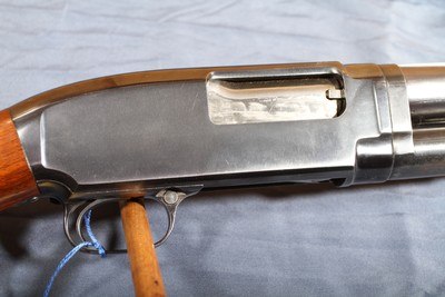 Winchester model 12 heavy duck 12ga. - Image 10 of 15