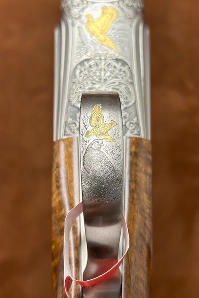Caesar Guerini Invictus VII Sporting Gold Adjustable Comb 12GA 32