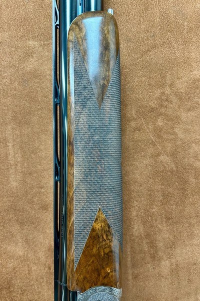 Caesar Guerini Invictus V Sporting Gold Adjustable Comb 12GA 32