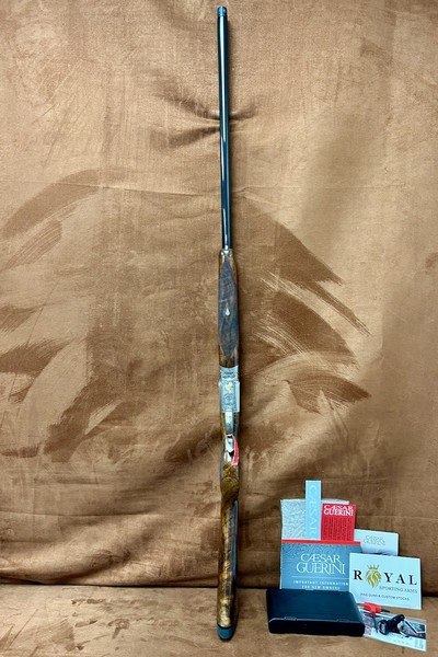 Caesar Guerini Invictus VII Sporting Gold Adjustable Comb 12GA 32