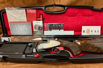 Caesar Guerini Invictus VII Sporting Gold Adjustable Comb 12GA 32