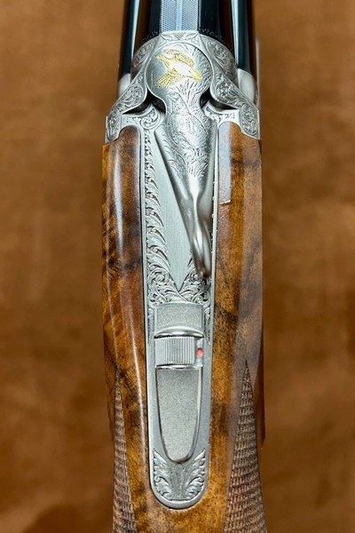 Caesar Guerini Invictus VII Sporting Gold Adjustable Comb 12GA 32