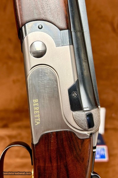 Beretta DT-10 12GA 32