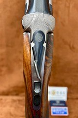 Beretta DT-10 12GA 32
