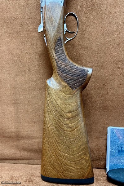 Beretta 694 Sporting Showroom Demo Model Discounted 12GA 32