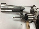 S&W 617-6 10 shot revolver - 3 of 5