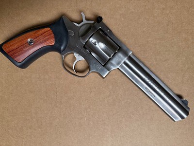 Beautiful GP100 in excellent condition