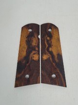 Highfiguregrips 1911 Double Diamond Desert Ironwood Burl Magwell grips