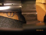 Smith & Wesson 629 44 Magnum - 5 of 7