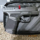 New Unfired Springfield Hellcat 9mm Micro-Compact Pistol with 4 Magazines - 5 of 14
