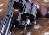 COLT PYTHON 357 MAGNUM 6