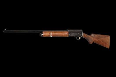 Factory Engraved Belgian Browning Auto 5 Sweet Sixteen Semi-Automatic Shotgun with Extra Barrel - Image 3 of 4
