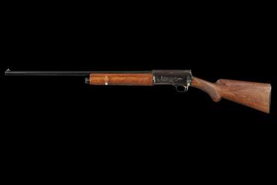 Factory Engraved Belgian Browning Auto 5 Sweet Sixteen Semi-Automatic Shotgun with Extra Barrel - Image 4 of 4