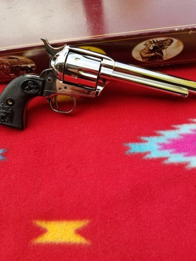 Colt Single Action Army 7 1/2 ,45 Colt ,Nickel ,Fire Blue screws,LNIB - Image 1 of 12