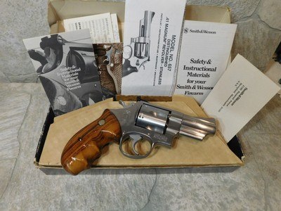 COLLECTOR GRADE SMITH & WESSON 657 NO DASH 3