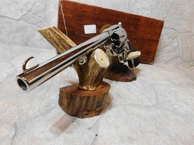 Colt Single Action Army 1978 SAA .45 Colt w/ 7.5” barrel and Nickle Finish Unfired LNIB !! - Image 9 of 14