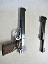 Smith & Wesson Model 41 semi-auto 22 long rifle with both 5-inch and 7-inch barrels - 6 of 15