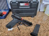 Smith & Wesson, M&P 22Mag - 3 of 4