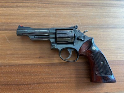 Smith & Wesson Model 19 -3 4” Combat Magnum .357