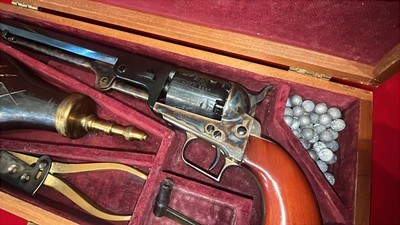 Colt 1851 Navy 36 Cal Revolver Colt Made Presentation Box - Image 2 of 8