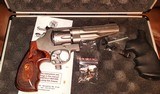 Smith & Wesson 627357 mag . PC new in caseperformance center 8 Shot New - 4 of 5