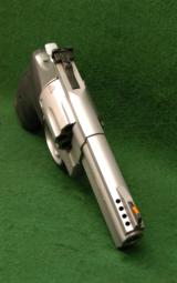 Taurus M608 Revolver 8 Shot .357 Magnum - 3 of 4
