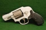 Smith & Wesson M296 Airlite Ti .44 Special - 3 of 4