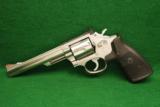 Smith & Wesson Model 66-2 Revolver .357 Magnum - 1 of 2