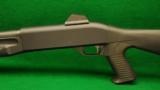 Benelli M1 Super 90 12ga Tactical Shotgun - 4 of 10