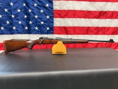 Winchester Model 70 Featherweight 30-06 sprg - Image 1 of 9
