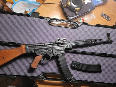 STG44 MP44 REPRODUCTION IN 8MM KURZ FULLY FUNCTIONAL + SCOPE RAIL, ADDL. MAG. AMMO ON REQUEST