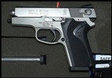 Pair of Smith & Wesson Model 90BS 9 X 19 - 4 of 4
