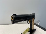 CUSTOM CHAIRMAN with IOS CUT SLIDE
10mm - 4 of 4