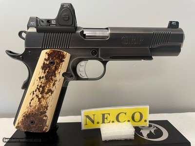 NIGHTHAWK CUSTOM GRP RECON w/TRIJICON RMR 9mm PISTOL