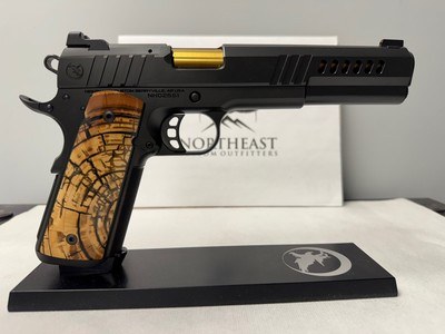 NIGHTHAWK CUSTOM CHAIRMAN w/IOS 9mm PISTOL - Image 1 of 4