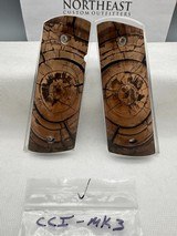 CUSTOM CROSS-CUT MAMMOTH IVORY 1911 PISTOL GRIPS - Image 1 of 1