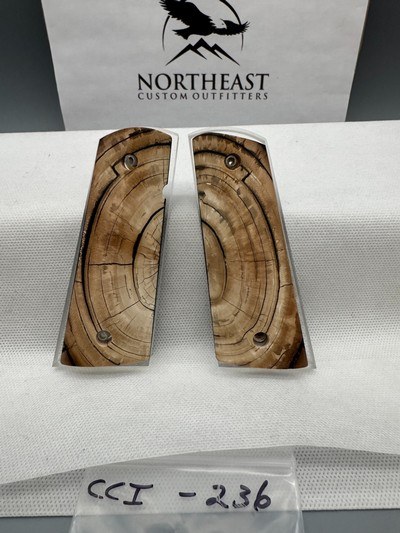 CUSTOM CROSS-CUT MAMMOTH IVORY 1911 PISTOL GRIPS - Image 1 of 1
