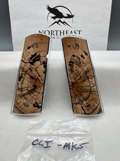 CUSTOM CROSS-CUT MAMMOTH IVORY 1911 PISTOL GRIPS - Image 1 of 1