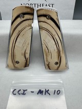 CUSTOM CROSS-CUT MAMMOTH IVORY 1911 PSTOL GRIPS - Image 1 of 1