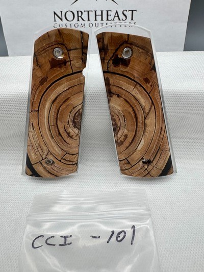 CUSTOM CROSS-CUT MAMMOTH IVORY 1911 PISTOL GRIPS - Image 1 of 1