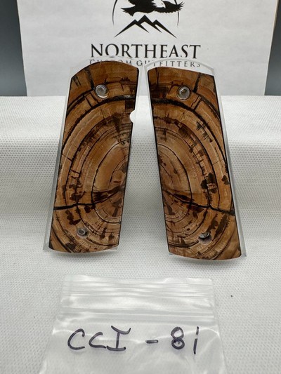 CUSTOM CROSS-CUT MAMMOTH IVORY 1911 PISTOL GRIPS - Image 1 of 1