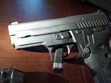 Sig Sauer 229 .40 - 3 of 11