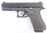GLOCK G22 GEN 5 40 S&W 15RD W/ NIGHT SIGHTS & 1-MAG - 1 of 7