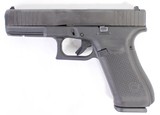 LIKE-NEW GLOCK G17 GEN 5 9MM SEMI-AUTO PISTOL W/ BOX, 3-MAGS, BACKSTRAPS - 1 of 7